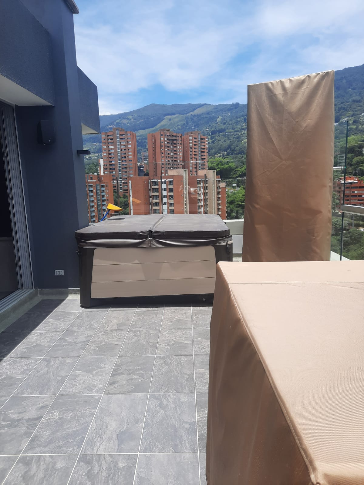 Penthause Duplex en venta en Envigado sector los Mesa