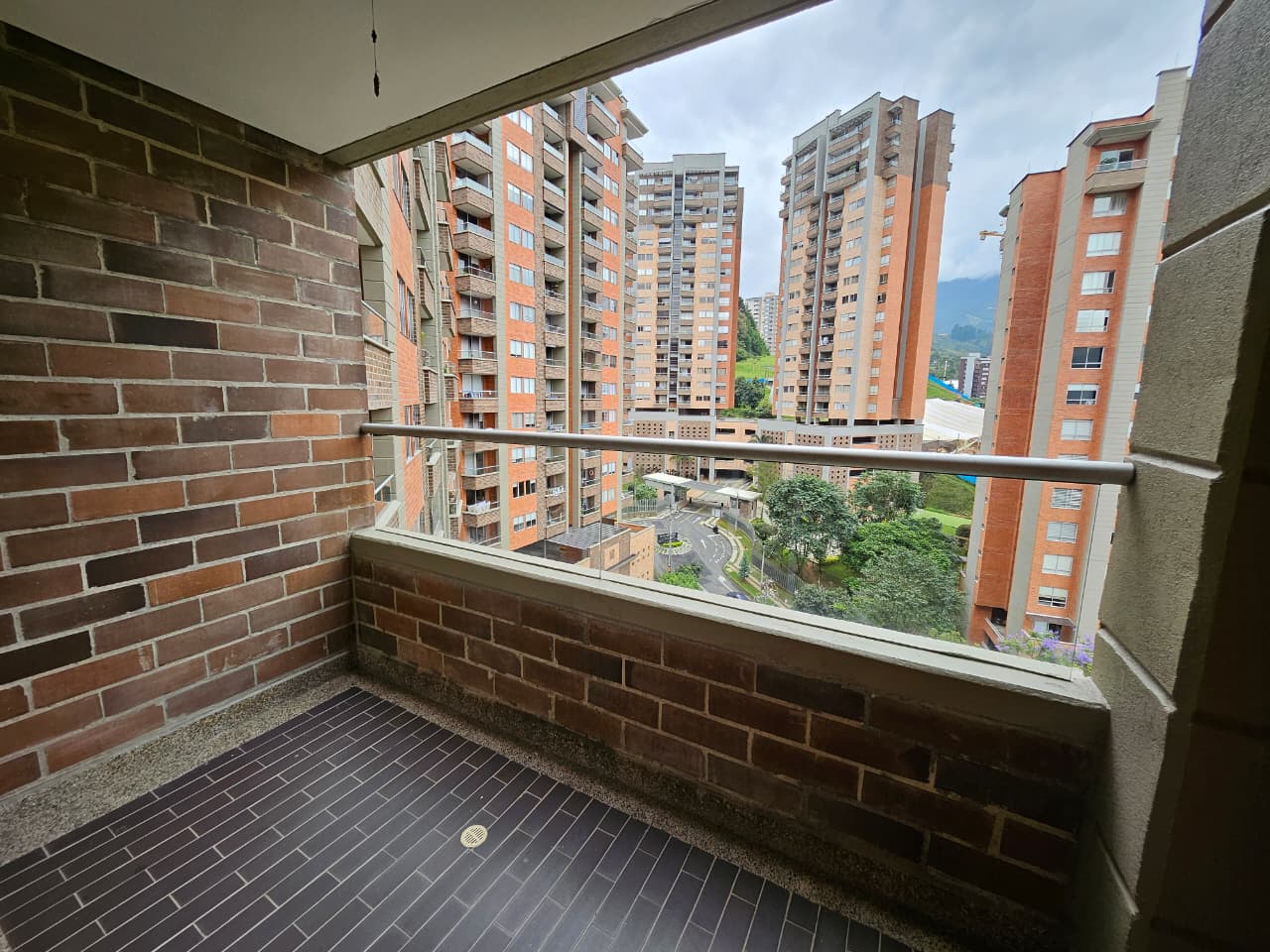 APARTAMENTO EN ARRIENDO CAMINO VERDE ENVIGADO