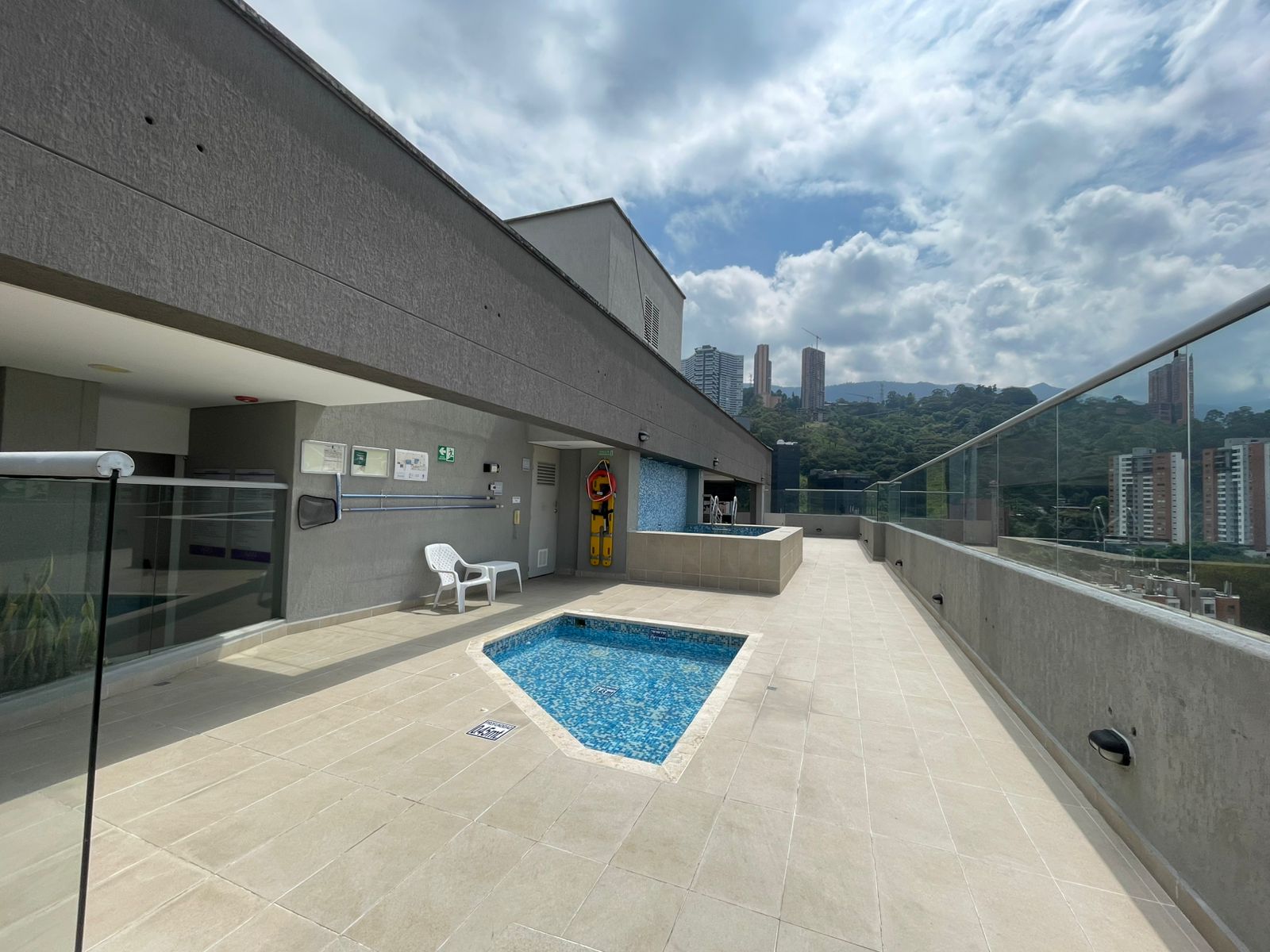 Apartamento en venta el Poblado Loma de San Julian