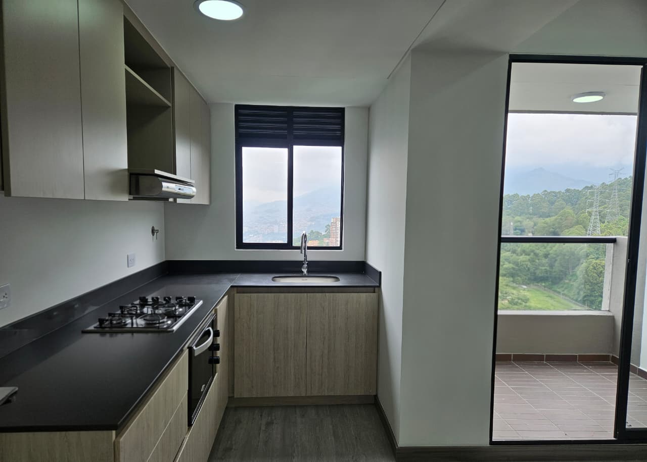 Apartamento para estrenar en arriendo en Las Palmas Medellín