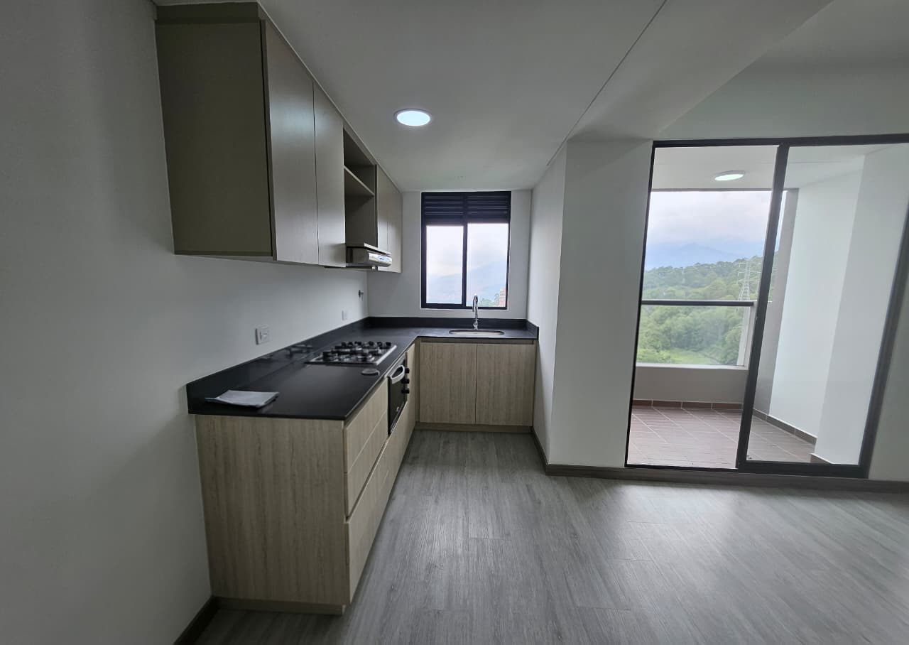 Venta de apartamento en El Poblado Las Palmas para estrenar