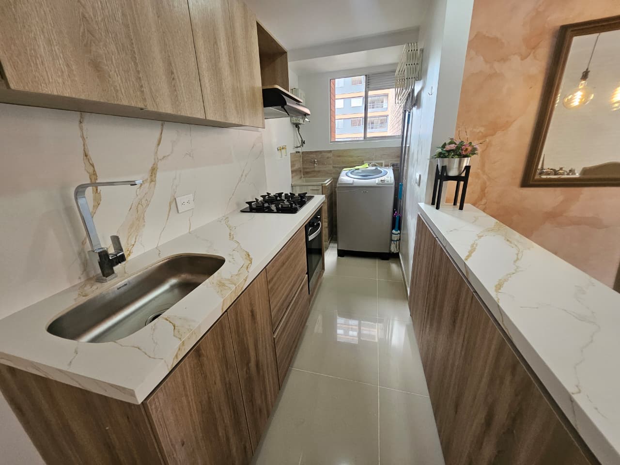 Apartamento amoblado en arriendo en Ciudad del Río El Poblado