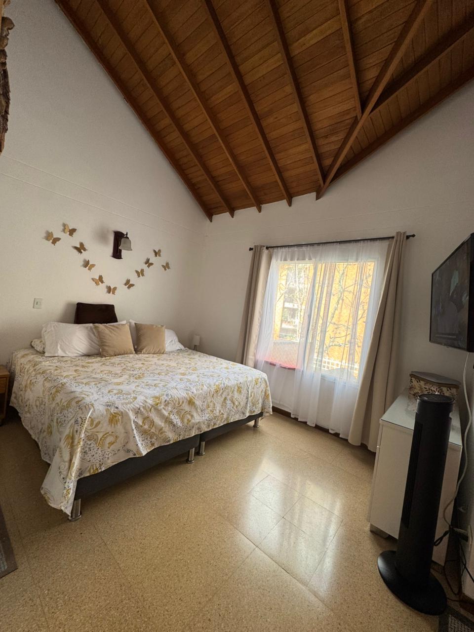 Casa unifamiliar en venta Loma De Los Bernal parte baja