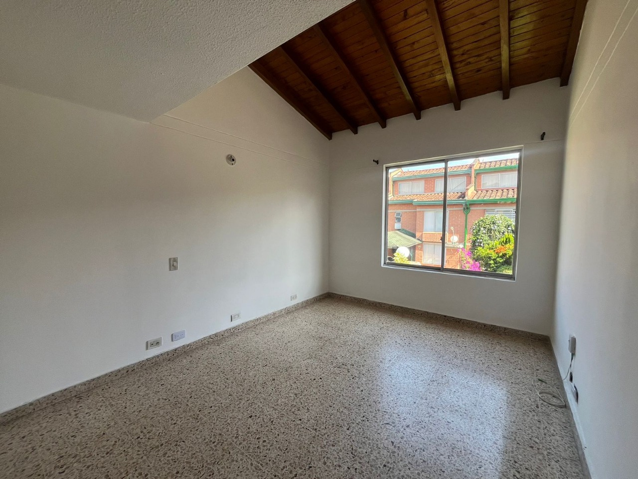 Casa para la venta en La Mota Medellín