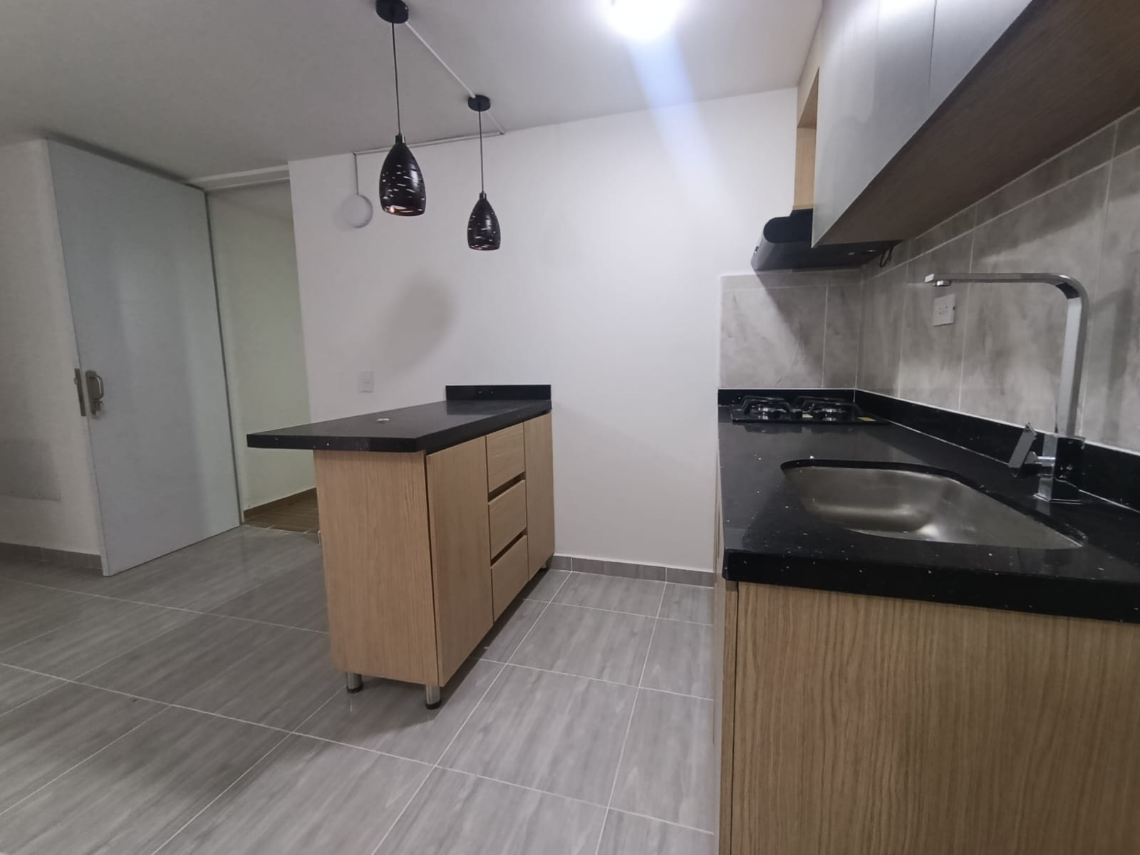 APARTAMENTO PARA RENTA BELLO- SECTOR MADERA