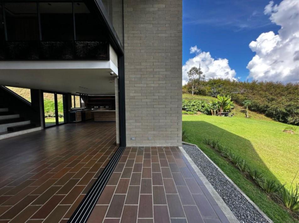 Casa en venta    en Envigado Loma de El Escobero
