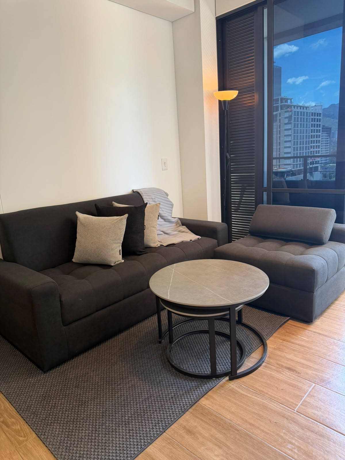 Apartaestudio amoblado para arriendo en Ciudad del Río El Poblado