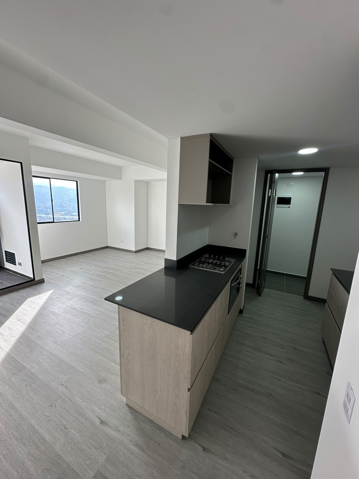 Apartaestudio para estrenar en arriendo en Las Palmas Medellín