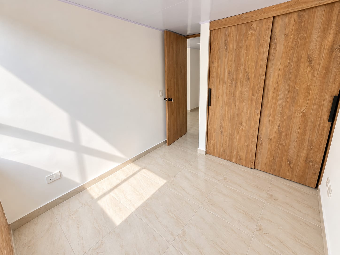 Apartamento en venta Loma del Indio – 57 m² + 2 parqueaderos