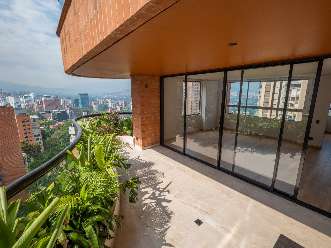 Apartamento en venta en Lalinde El Poblado Medellín