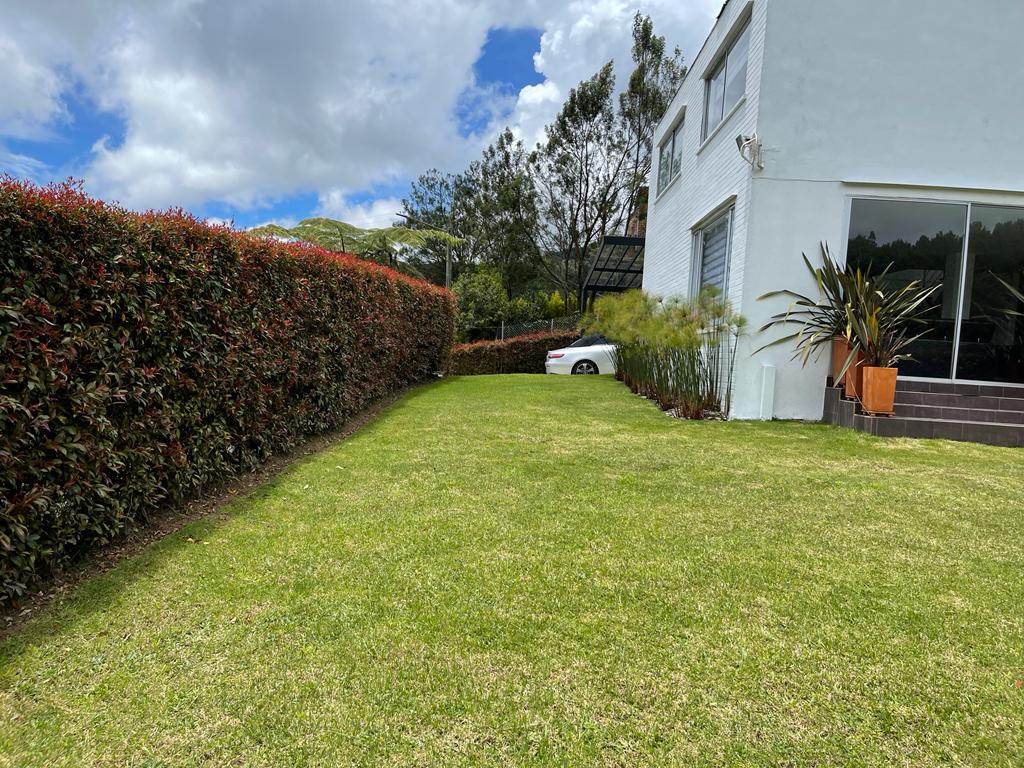 Casa en venta en Loma del Escobero Envigado
