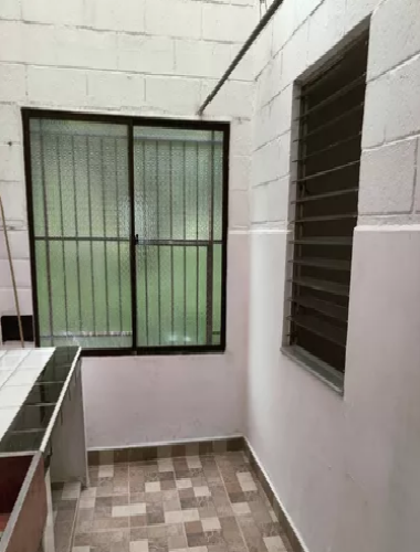 Casa Unifamiliar en venta en Robledo cerca al parque