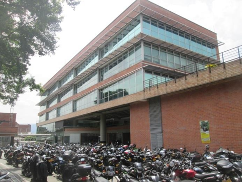 Edificio  para venta  cerca de fabricas Unidas