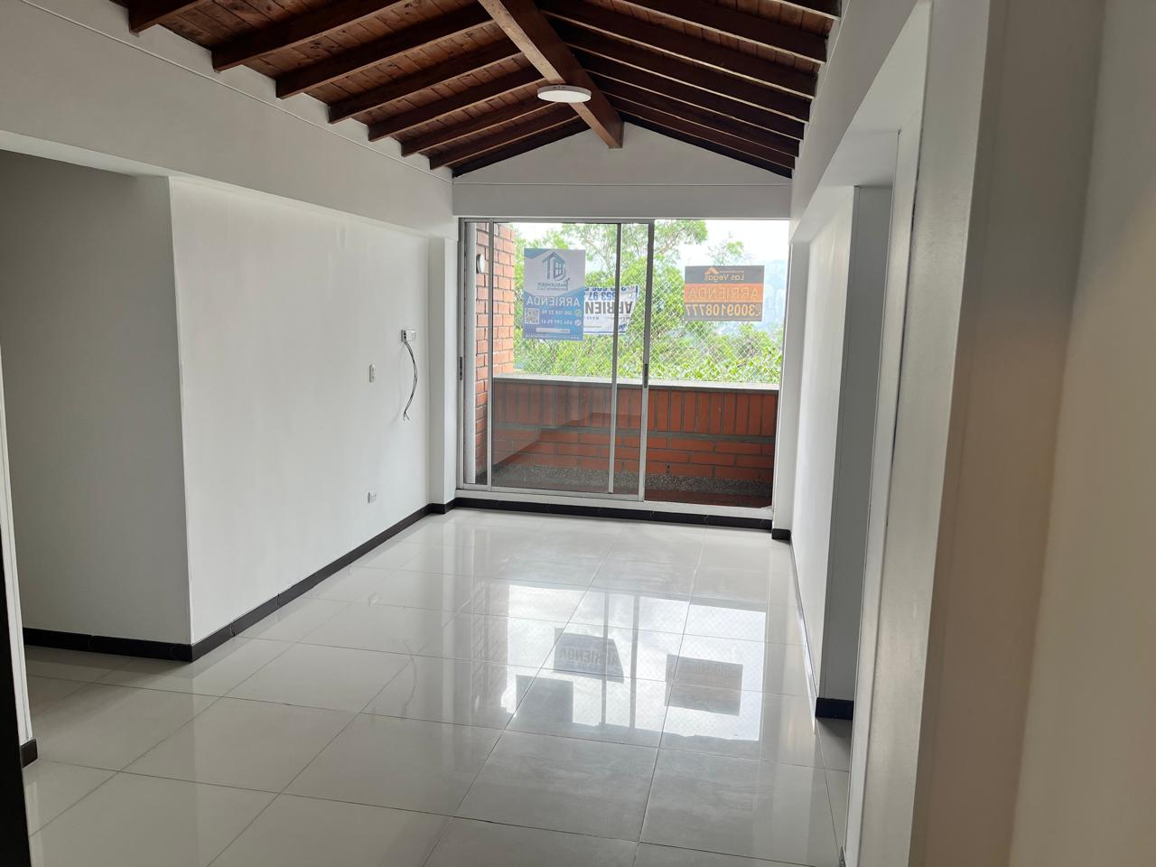 Apartamento en Venta Medellin Loma de los Bernal