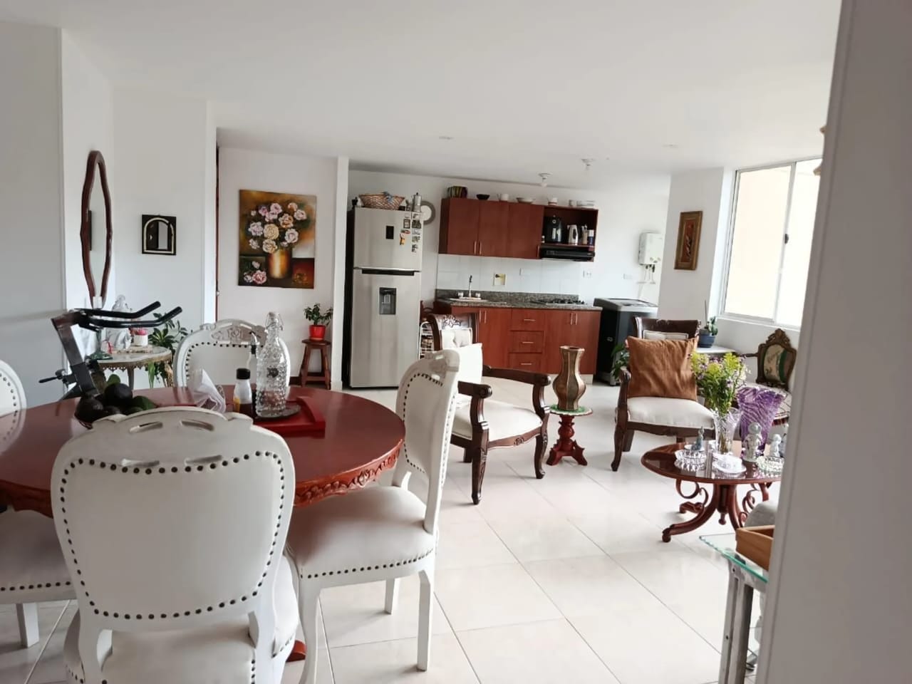 Apartamento en venta en Loma de los Bernal Medellin