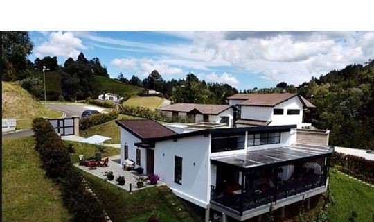 Casa para la venta en el Retiro vía la Ceja