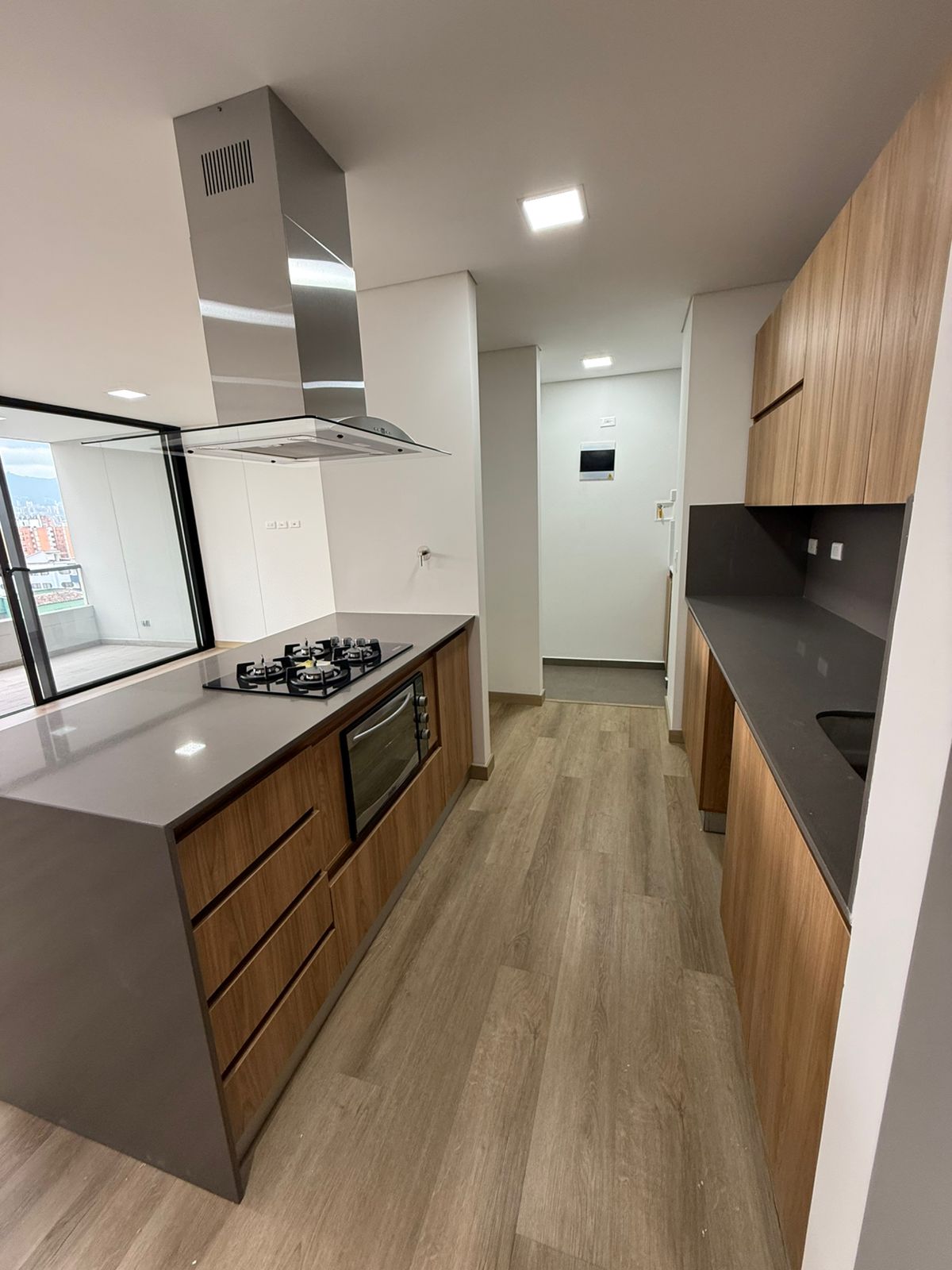 Apartamento en venta para estrenar en Los Colores Medellin