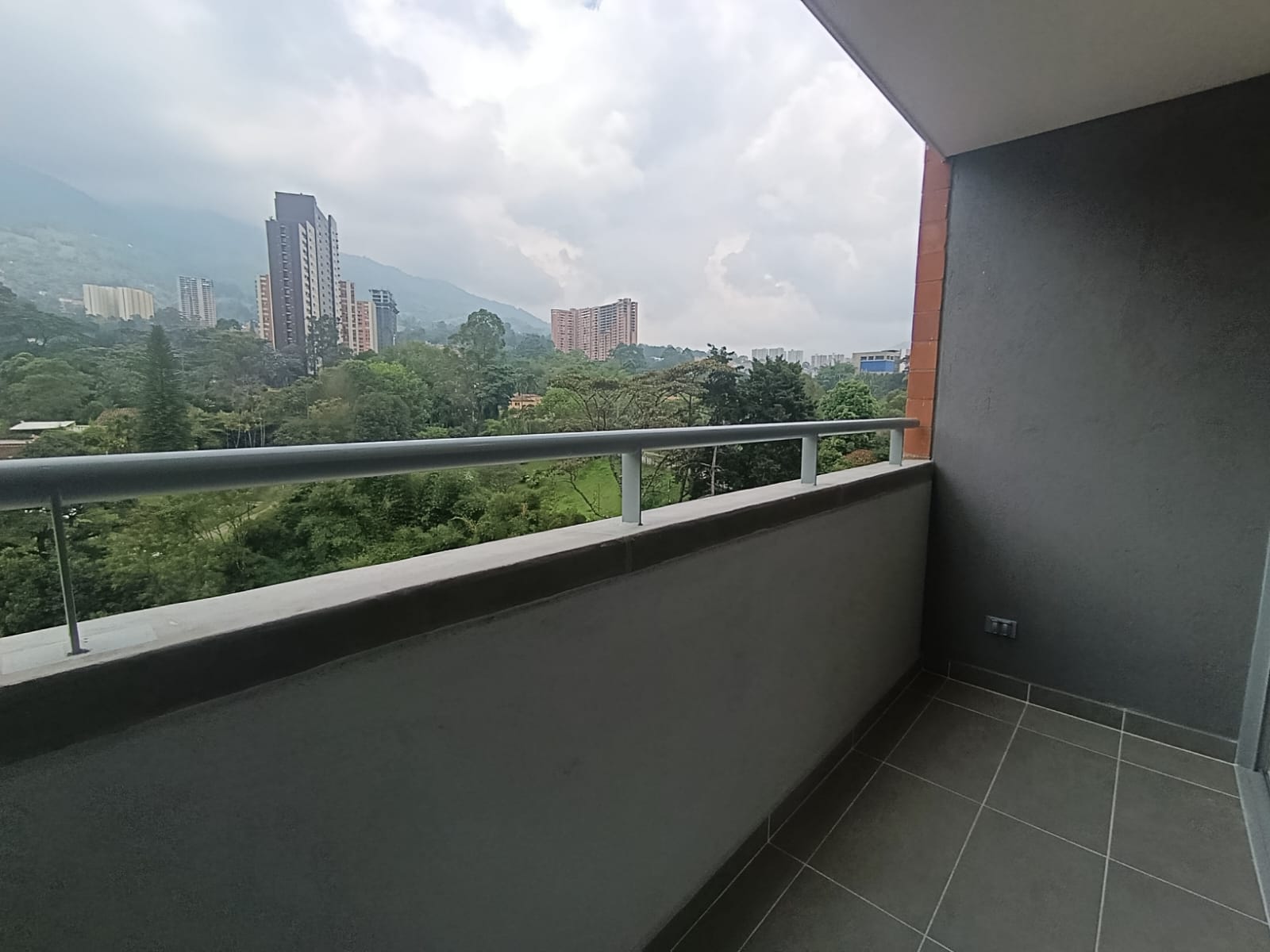 Arriendo apartamento en La Estrella para estrenar