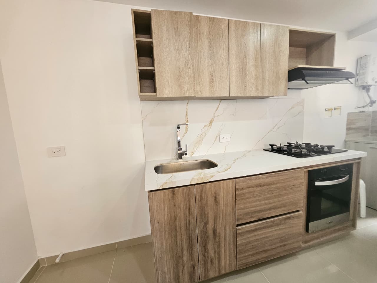 Apartamento amoblado en arriendo en Ciudad del Río El Poblado