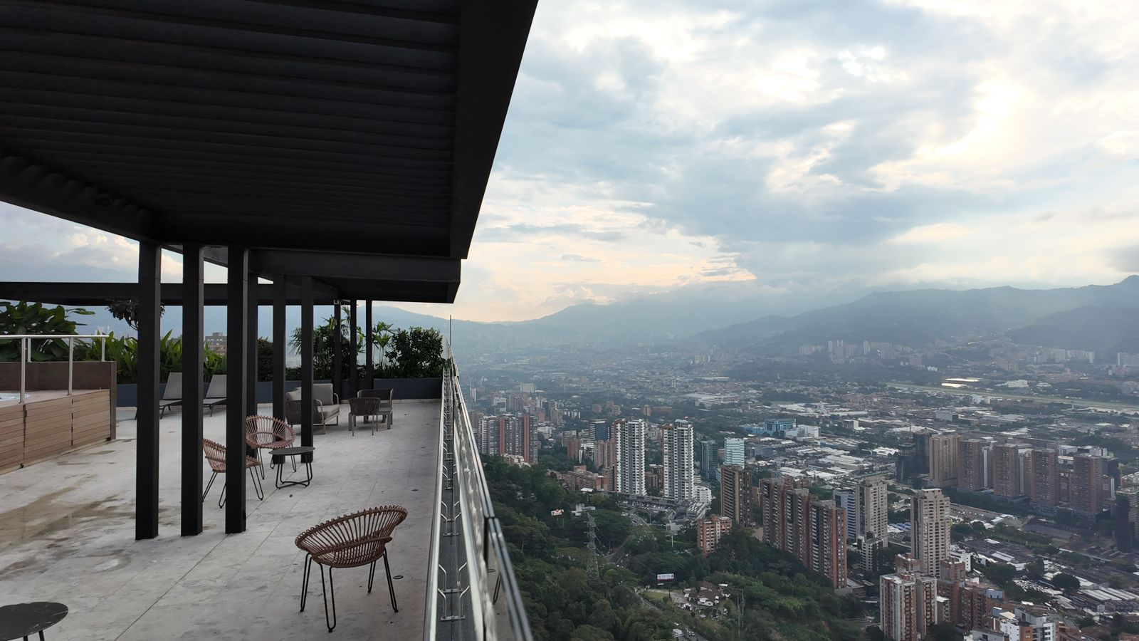 APARTAMENTO EN VENTA POBLADO VIA LAS PALMAS