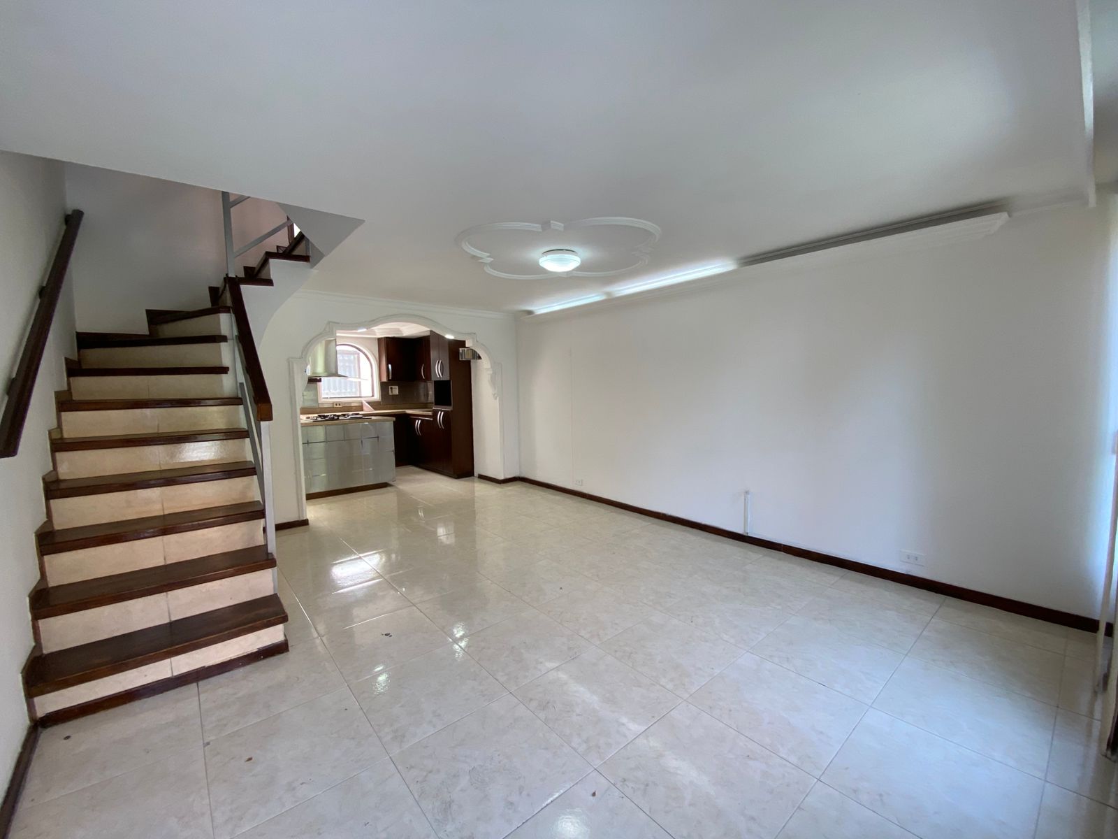 Casa para venta en Medellín belén  la mota