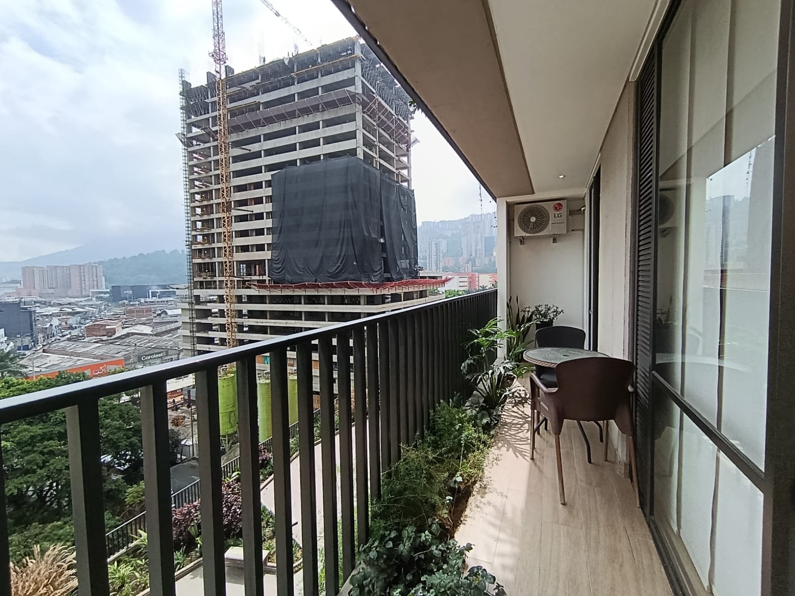 Apartaestudio amoblado para arriendo en Ciudad del Río El Poblado