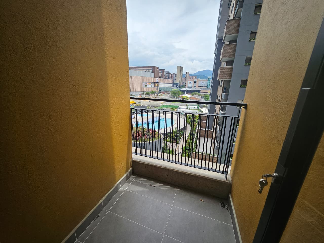 Apartamento para estrenar en arriendo en Envigado