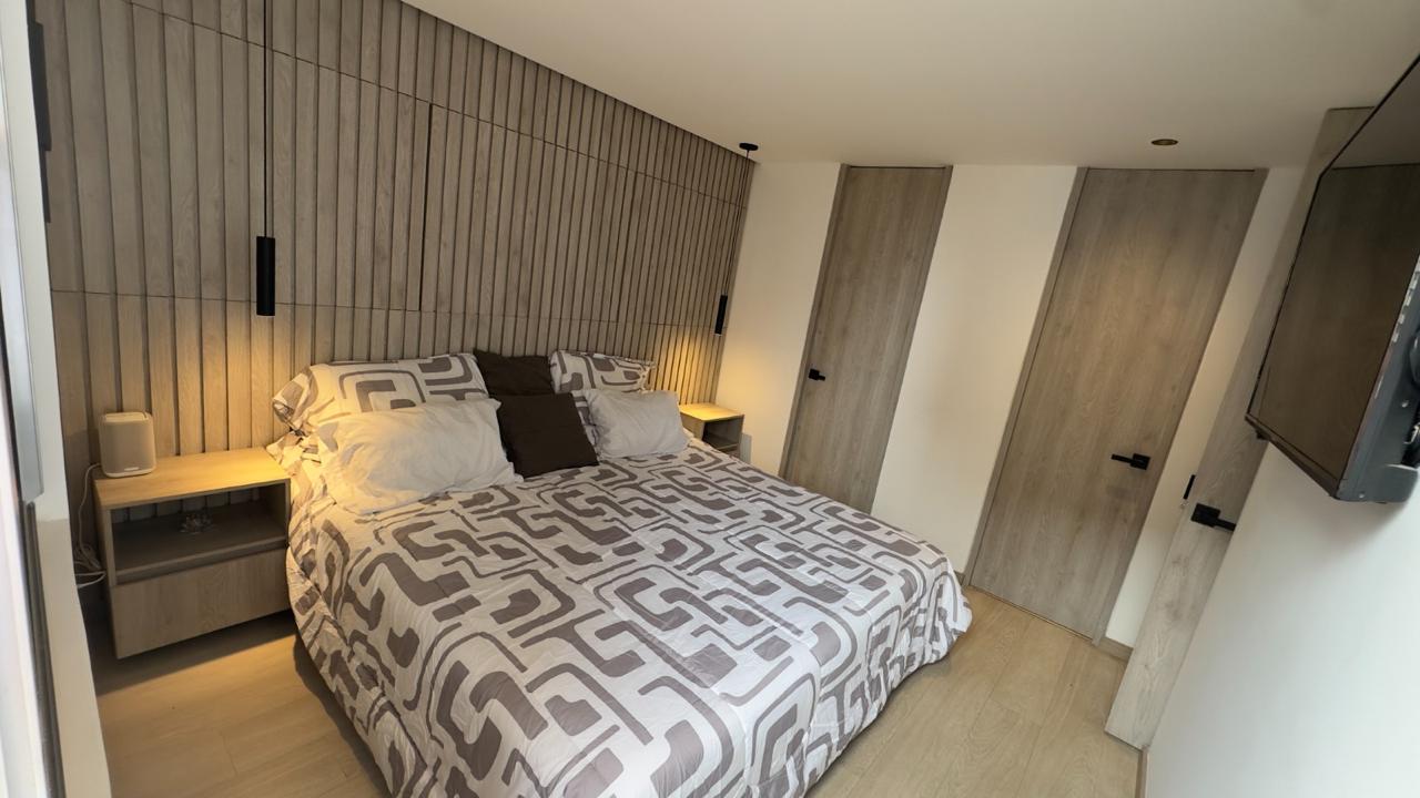 Venta De Hermoso  Apartamento En Los Colores Medellín