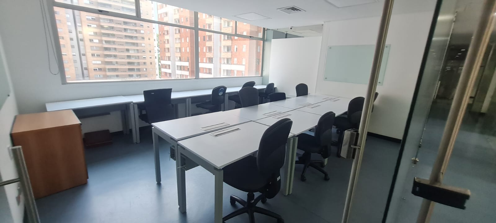 Oficina para  venta en el poblado ciudad del rio