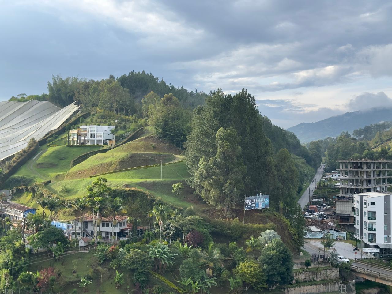 Casa finca en venta en el Peñol   Antioquia con acceso a la represa