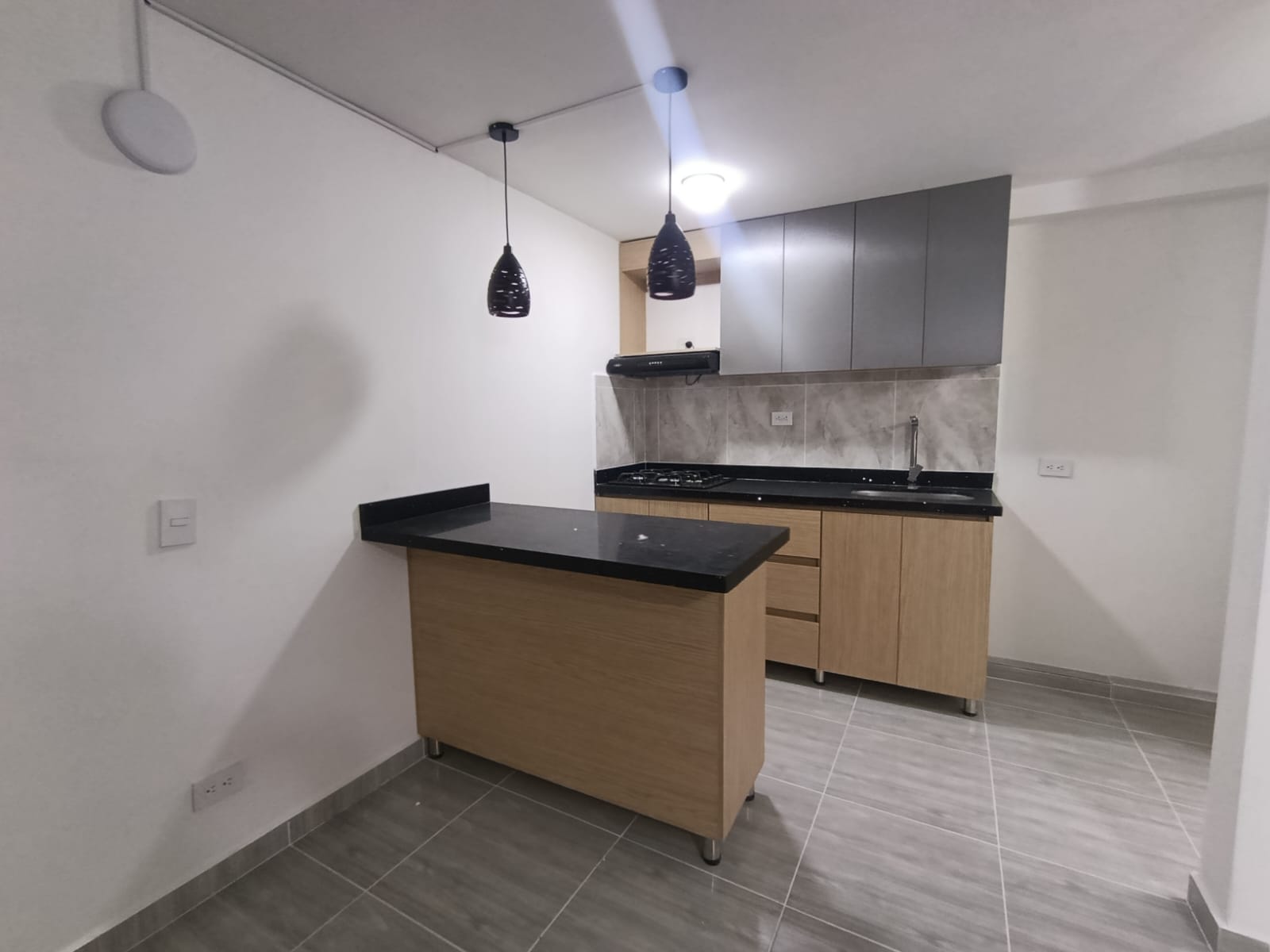 APARTAMENTO PARA RENTA BELLO- SECTOR MADERA
