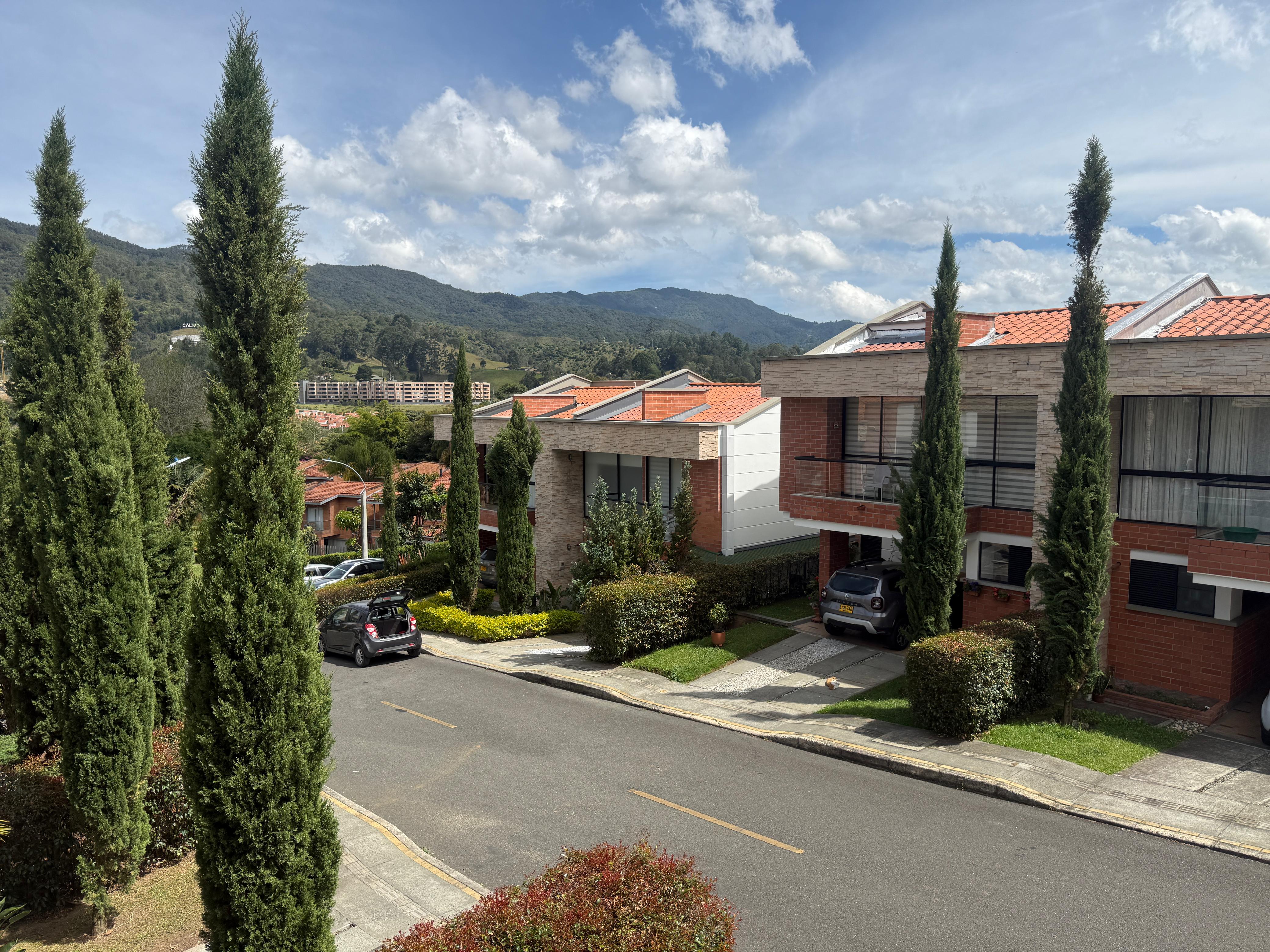 Venta de casa en El Retiro Pantanillo