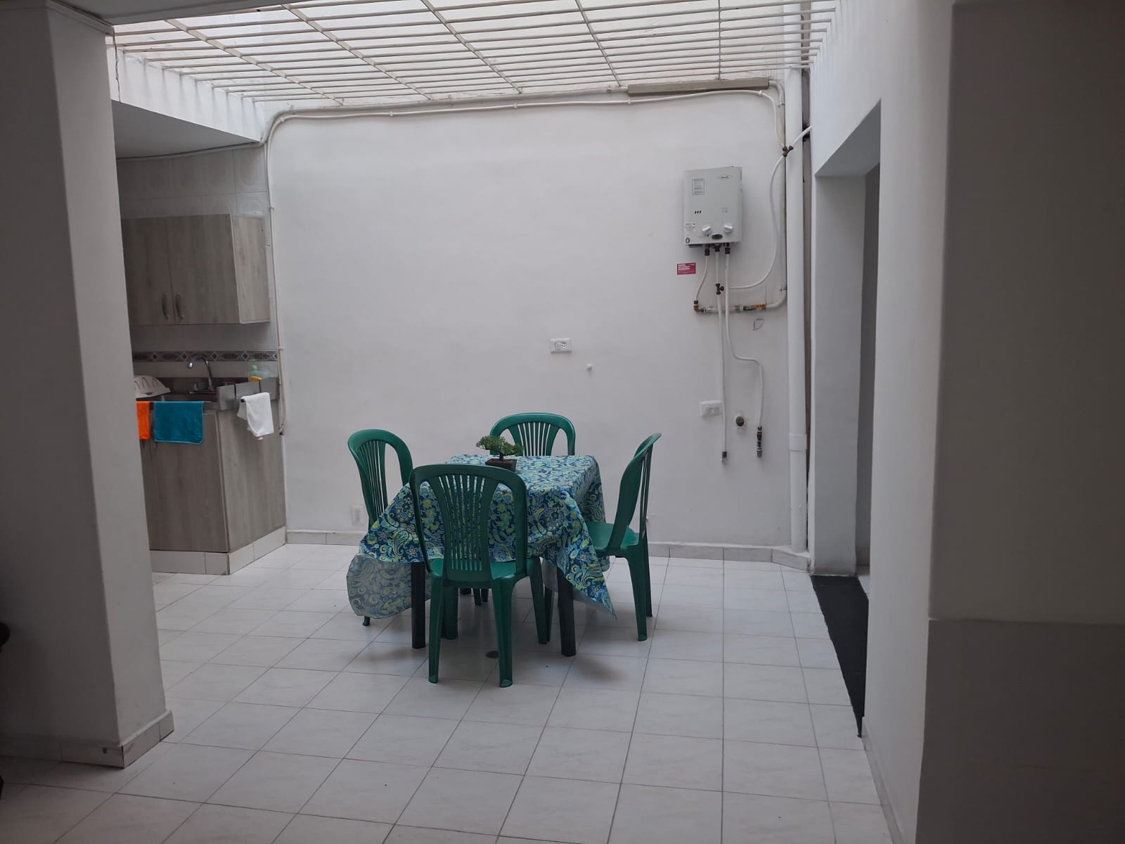 Casa comercial para arriendo en Laureles Medellín