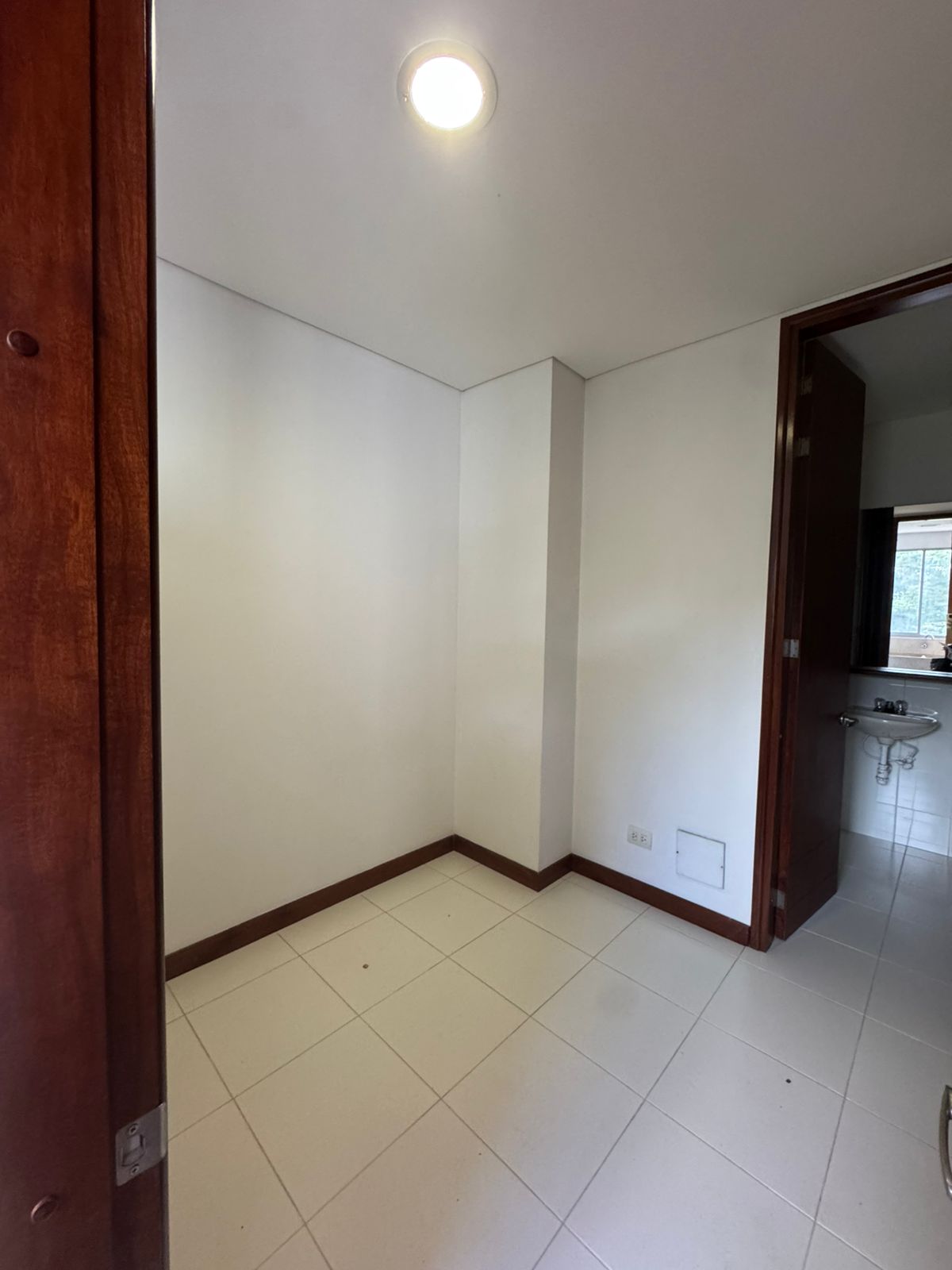 arriendo apartamento sector Los Balsos