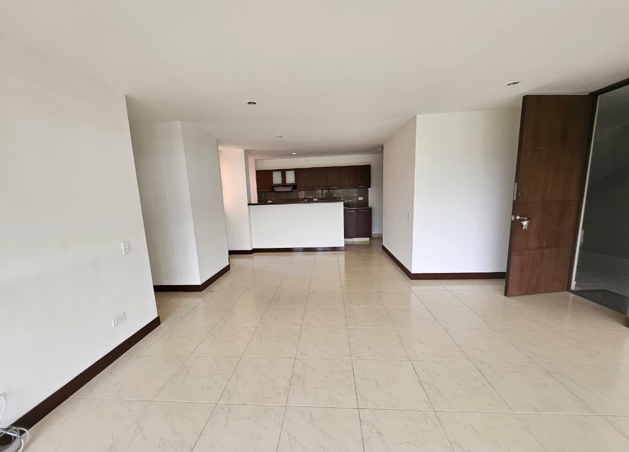 Apartamento en arriendo en la Loma del Escobero Envigado