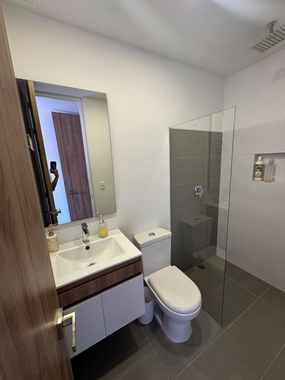 Apartamento amoblado en La Loma de las Brujas Envigado