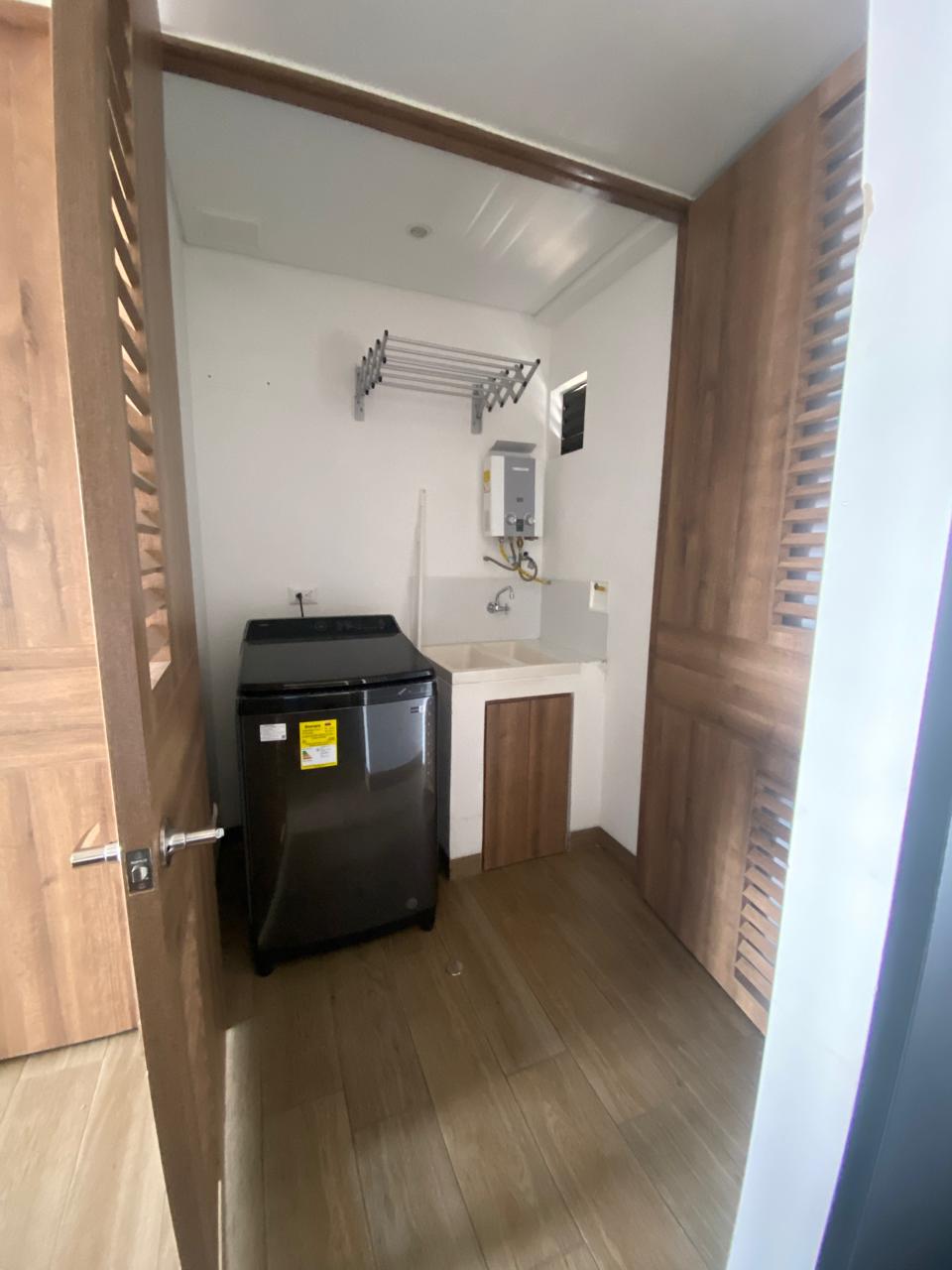 Apartaestudio amoblado para arriendo en Ciudad del Río El Poblado