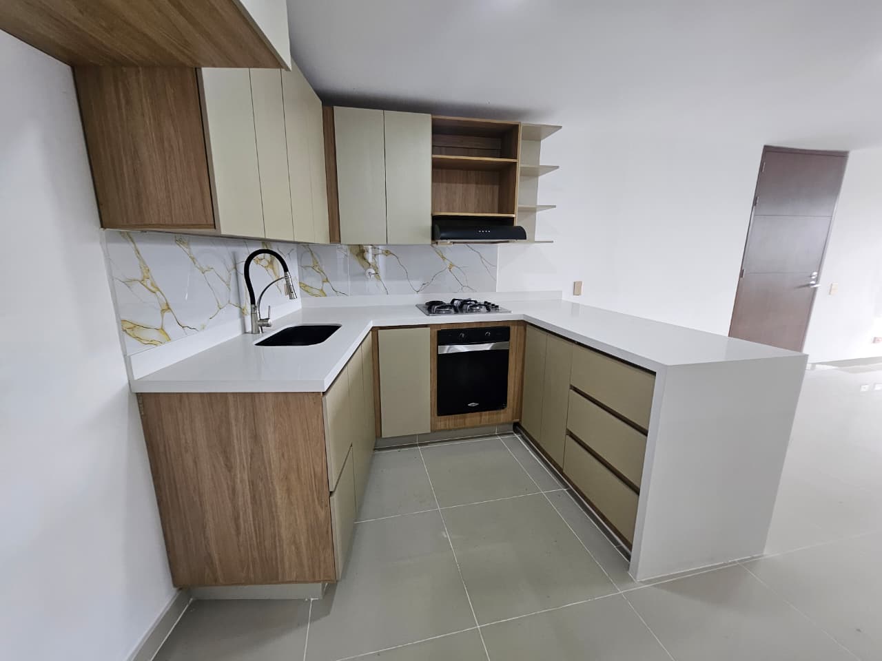 Apartamento para arriendo en La Loma del Indio El Poblado