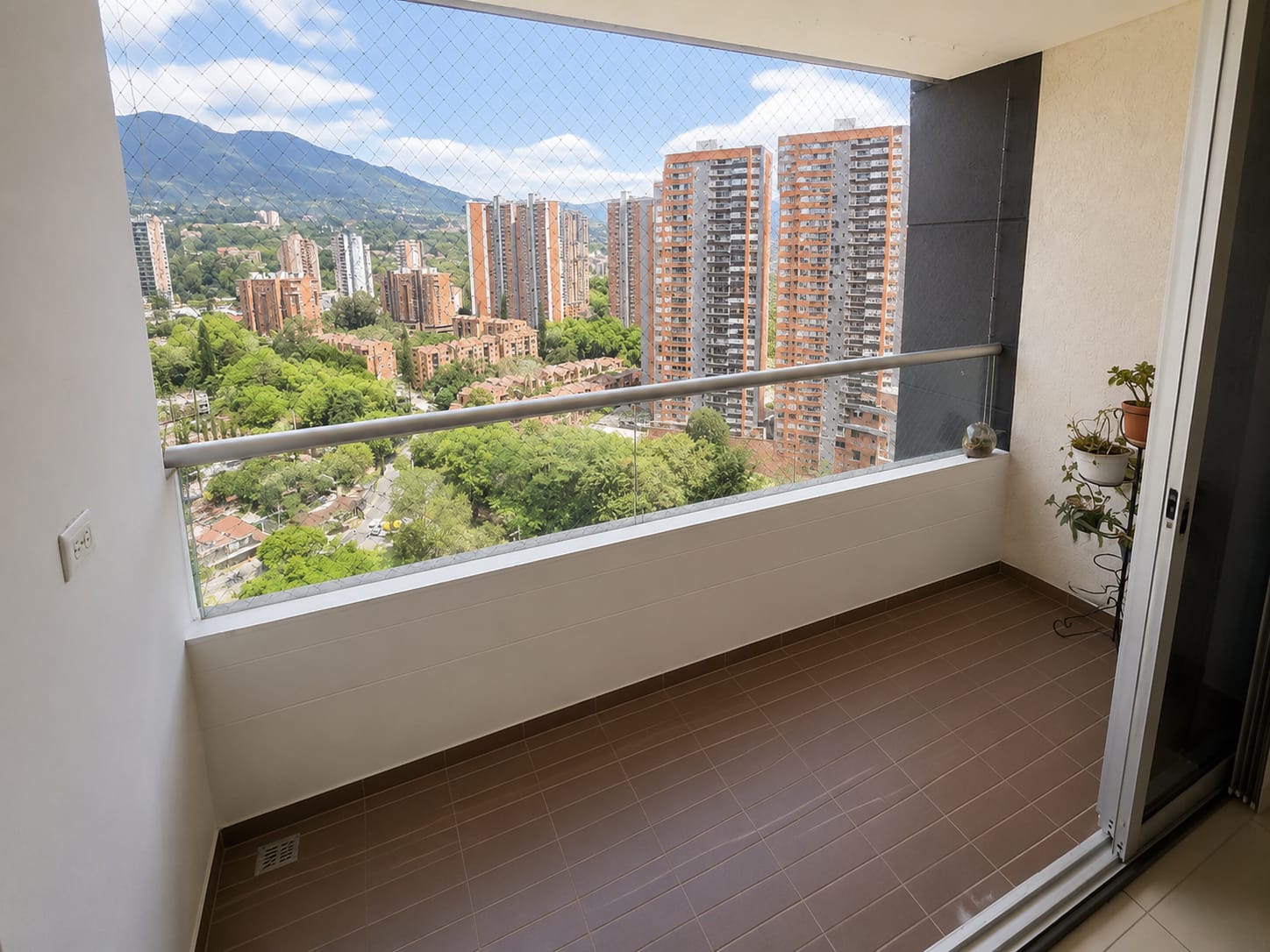 Apartamento en venta Itagüí Suramérica 86 m² mas estudio