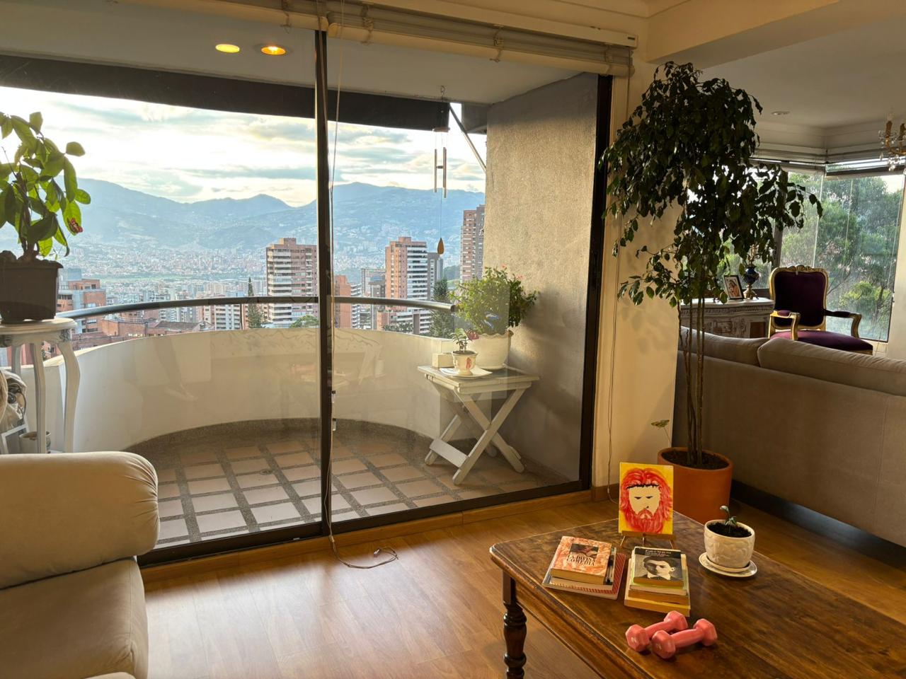 Apartamento para la venta en el tesoro