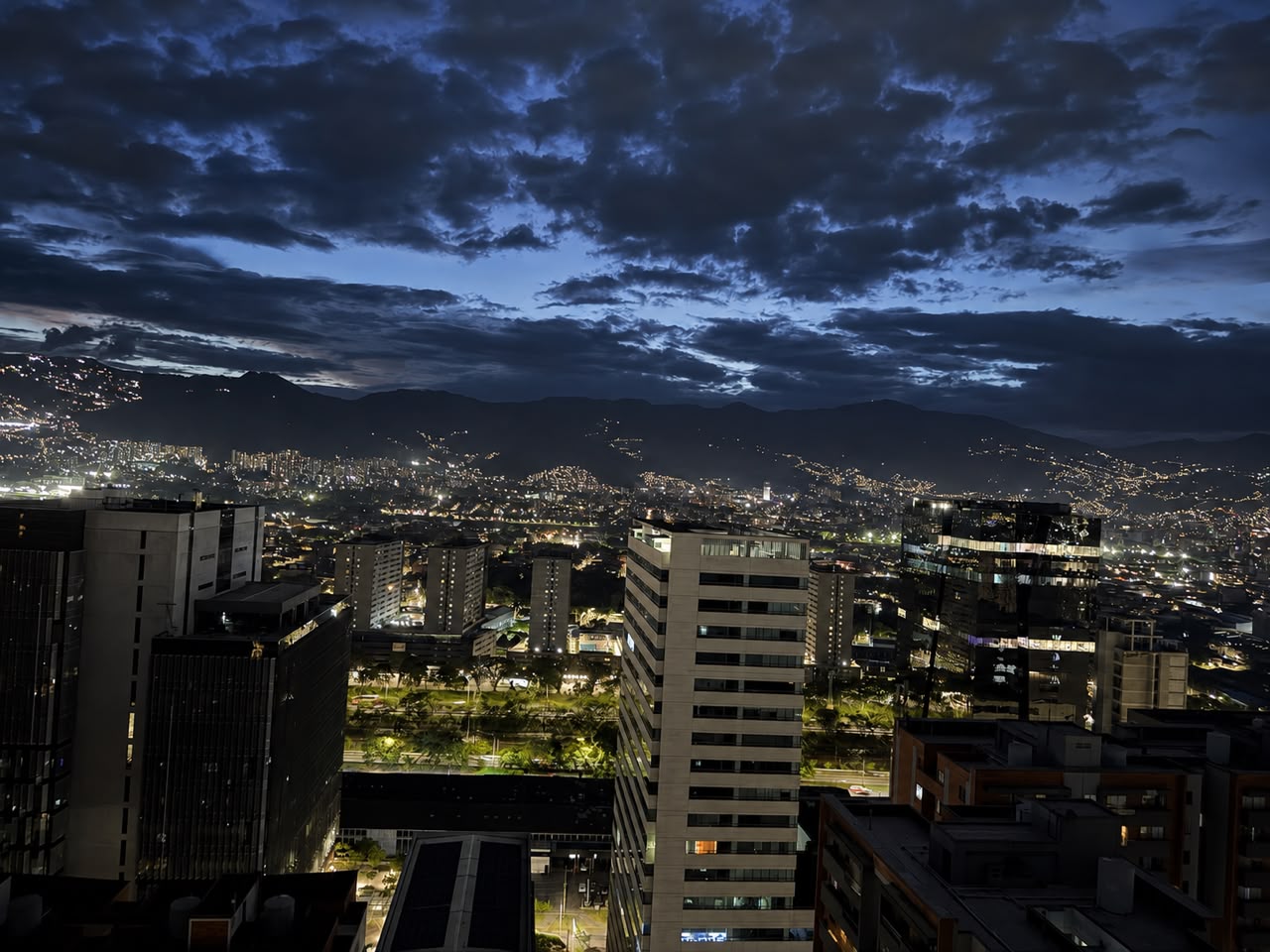 Apartamento en venta ciudad del Rio Medellín