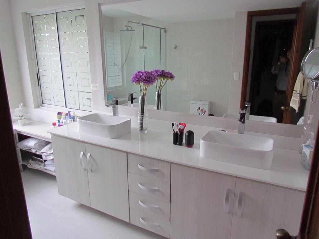 Casa en venta en Envigado loma Benedictinos