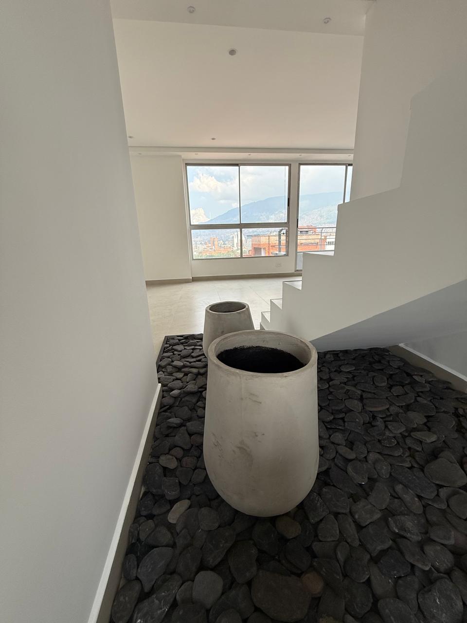 Venta de penthouse dúplex en Conquistadores remodelado