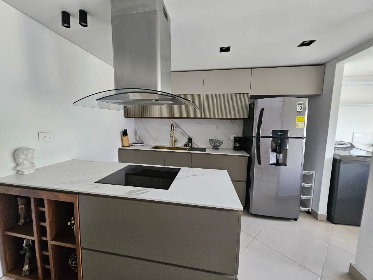 Apartamento amoblado para la venta en Camino Verde Envigado