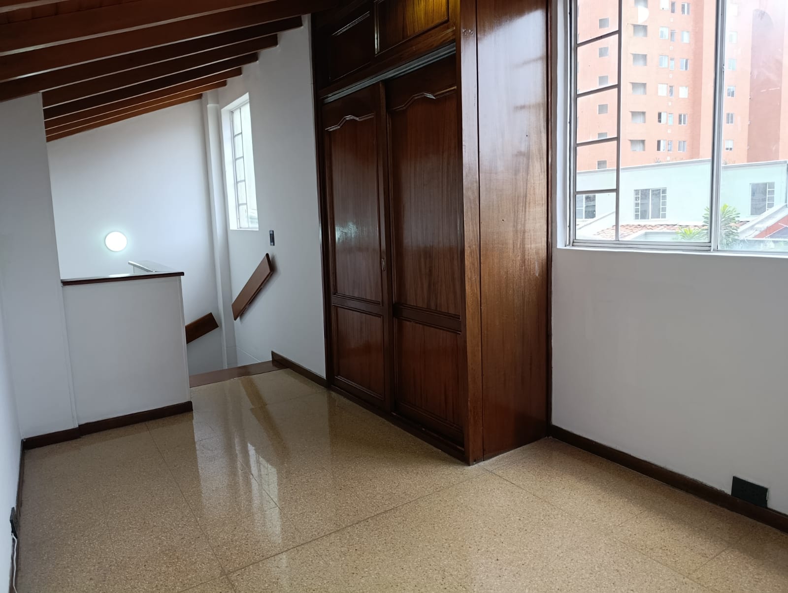 Casa para Arriendo  en Loma de los Bernal Medellín