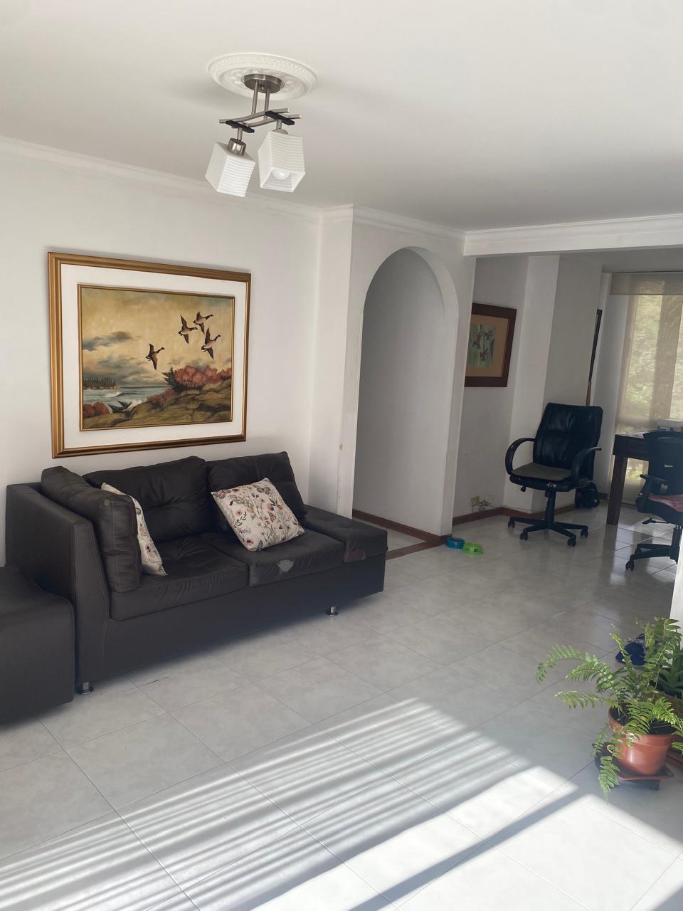 Apartamento en venta Loma de los Bernal parte baja
