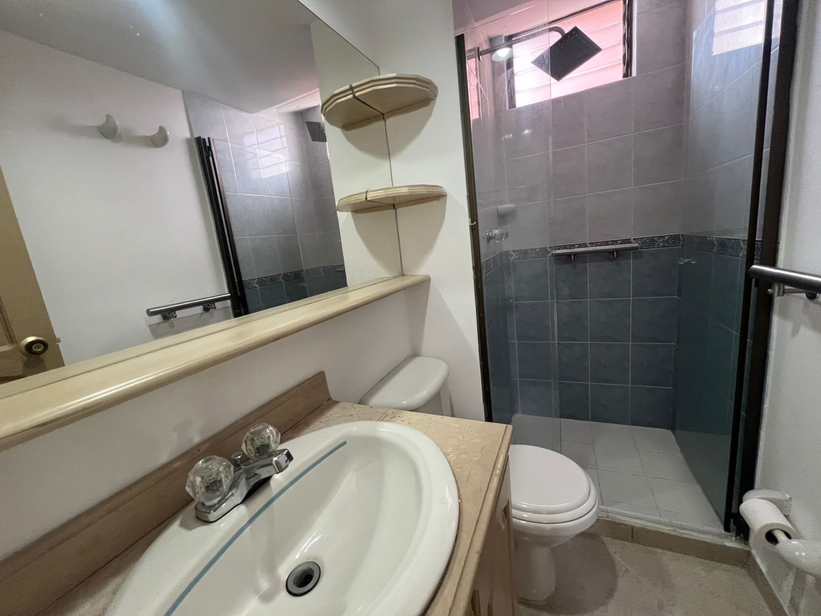Apartamento en venta Medellín  Loma de los Bernal