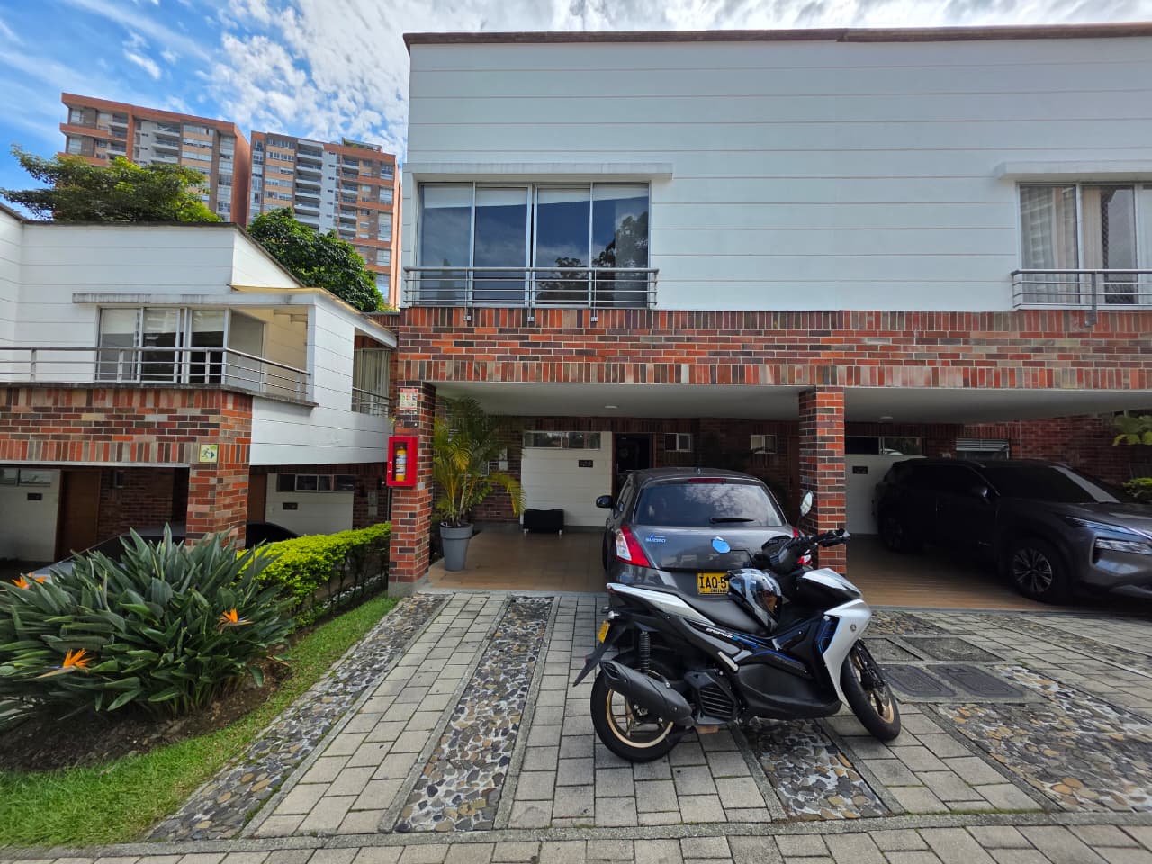 casa en venta en envigado benedictinos