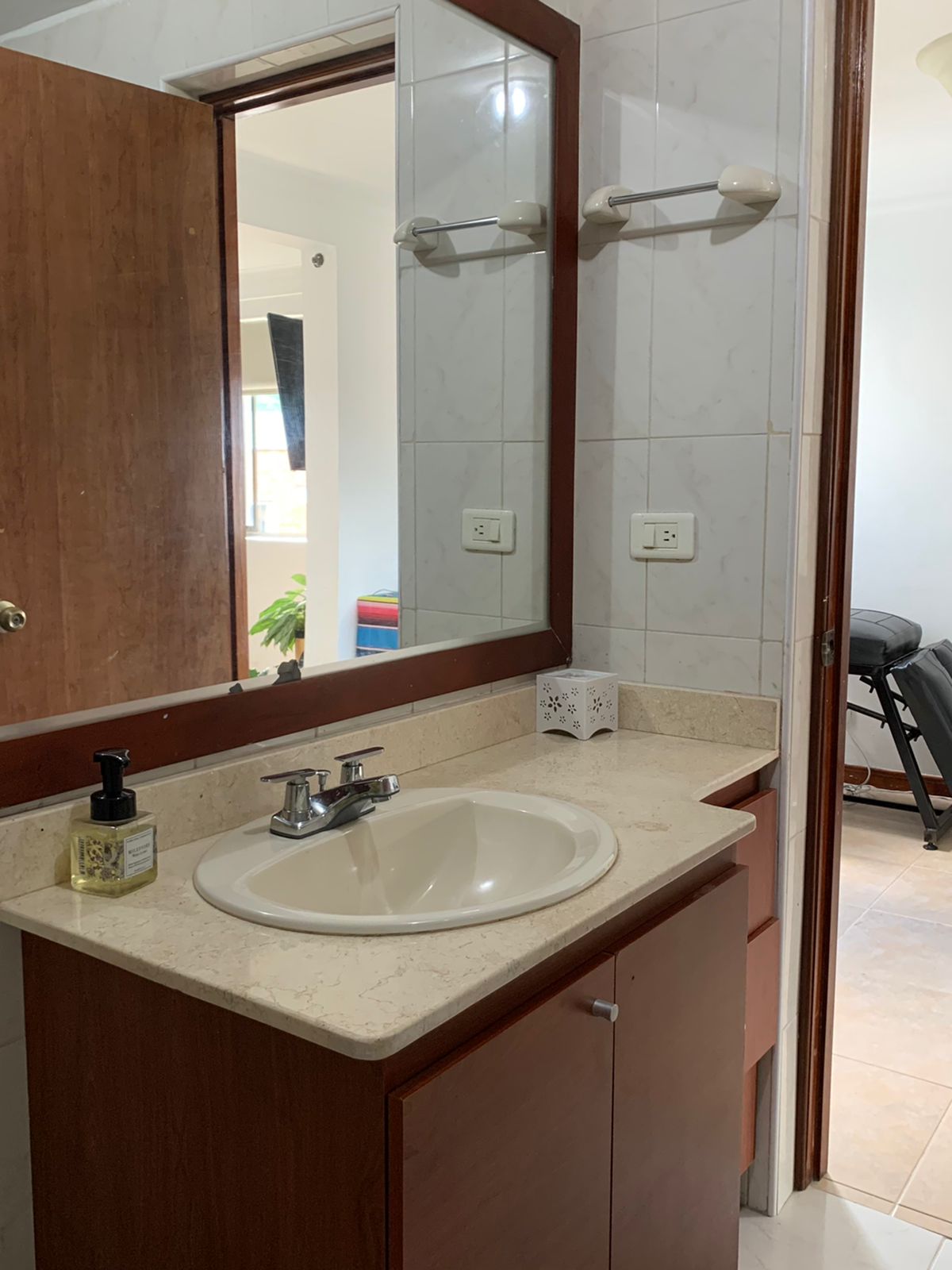 Apartamento en venta Medellin Loma de los Bernal