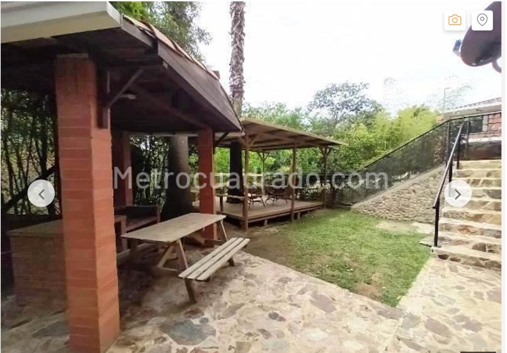 Casa en Venta en Altos del Poblado cerca del CES Medellin